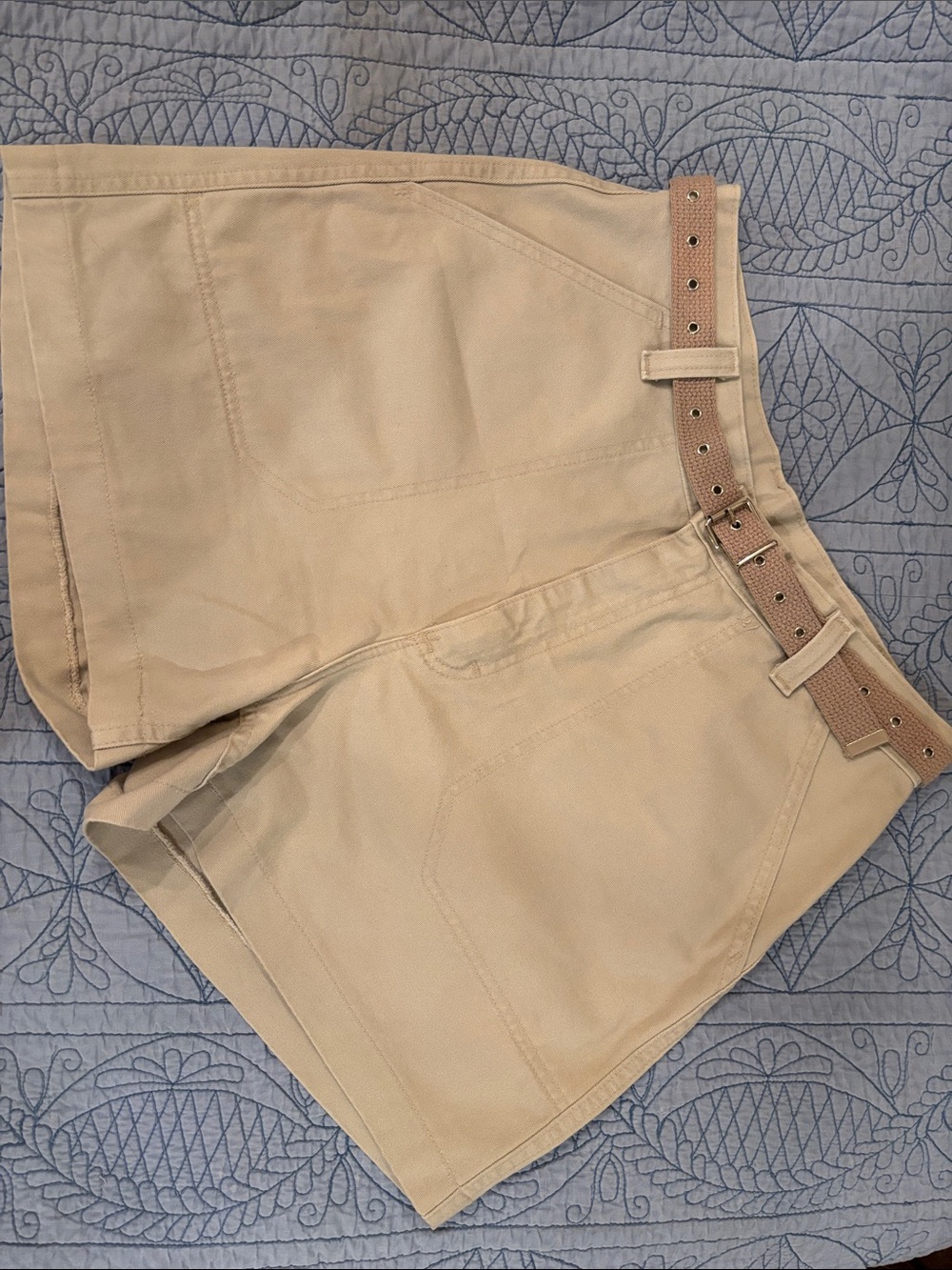 NWOT!🥜 LEE RIVETED TAN SHORTS WITH BELT